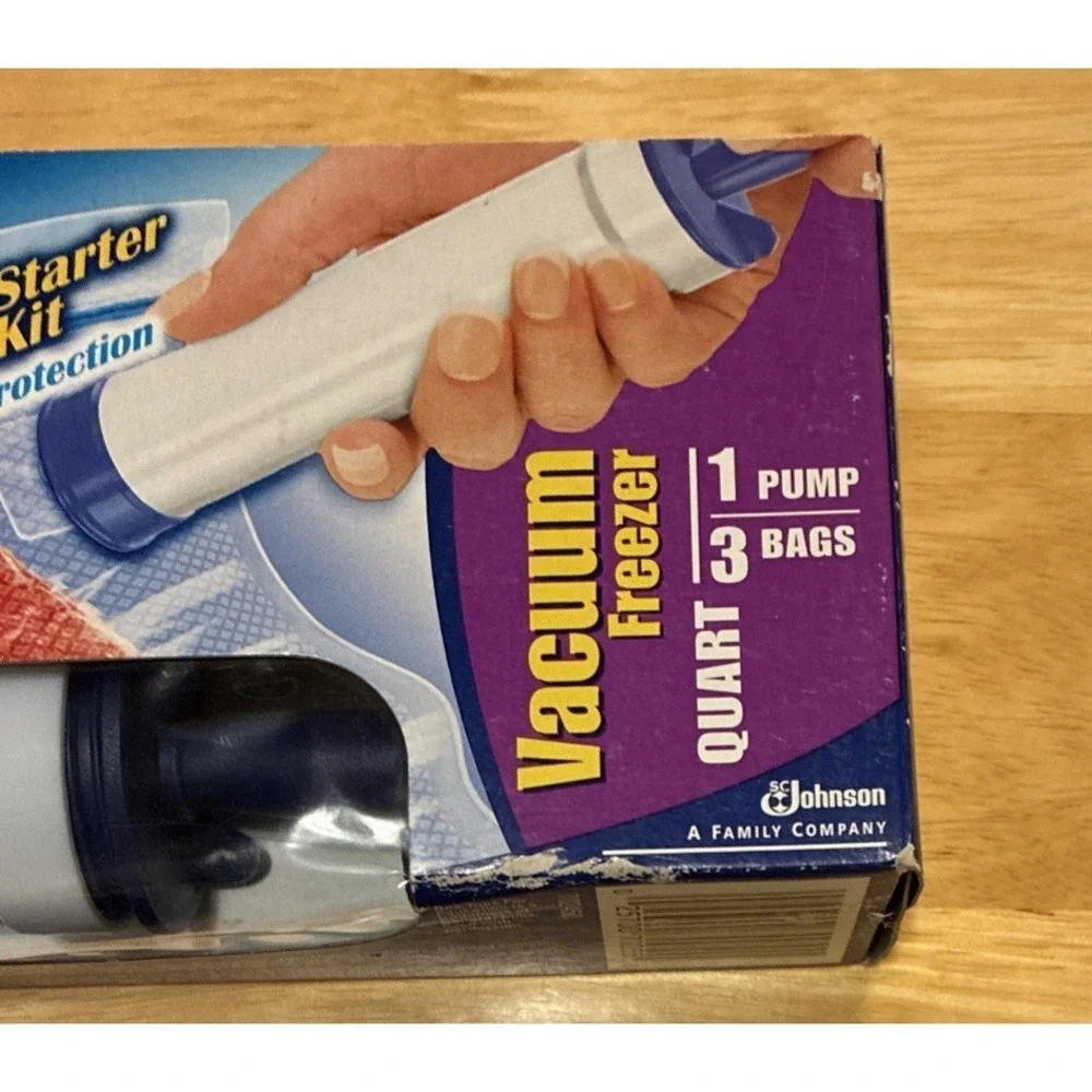 Ziploc Vacuum Starter Kit Pump and 3 One Quart Freezer Bags NOS Sealed